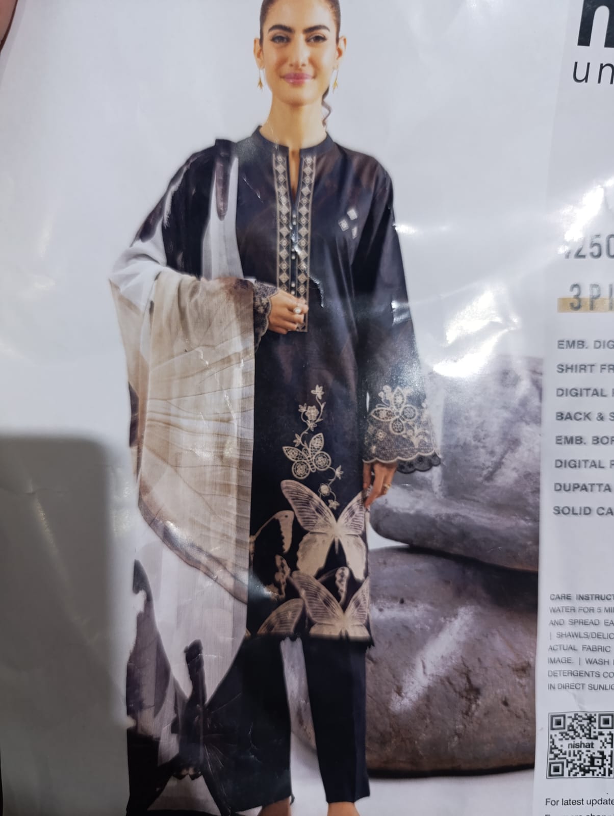 nishat embroidery lawn 3 piece
