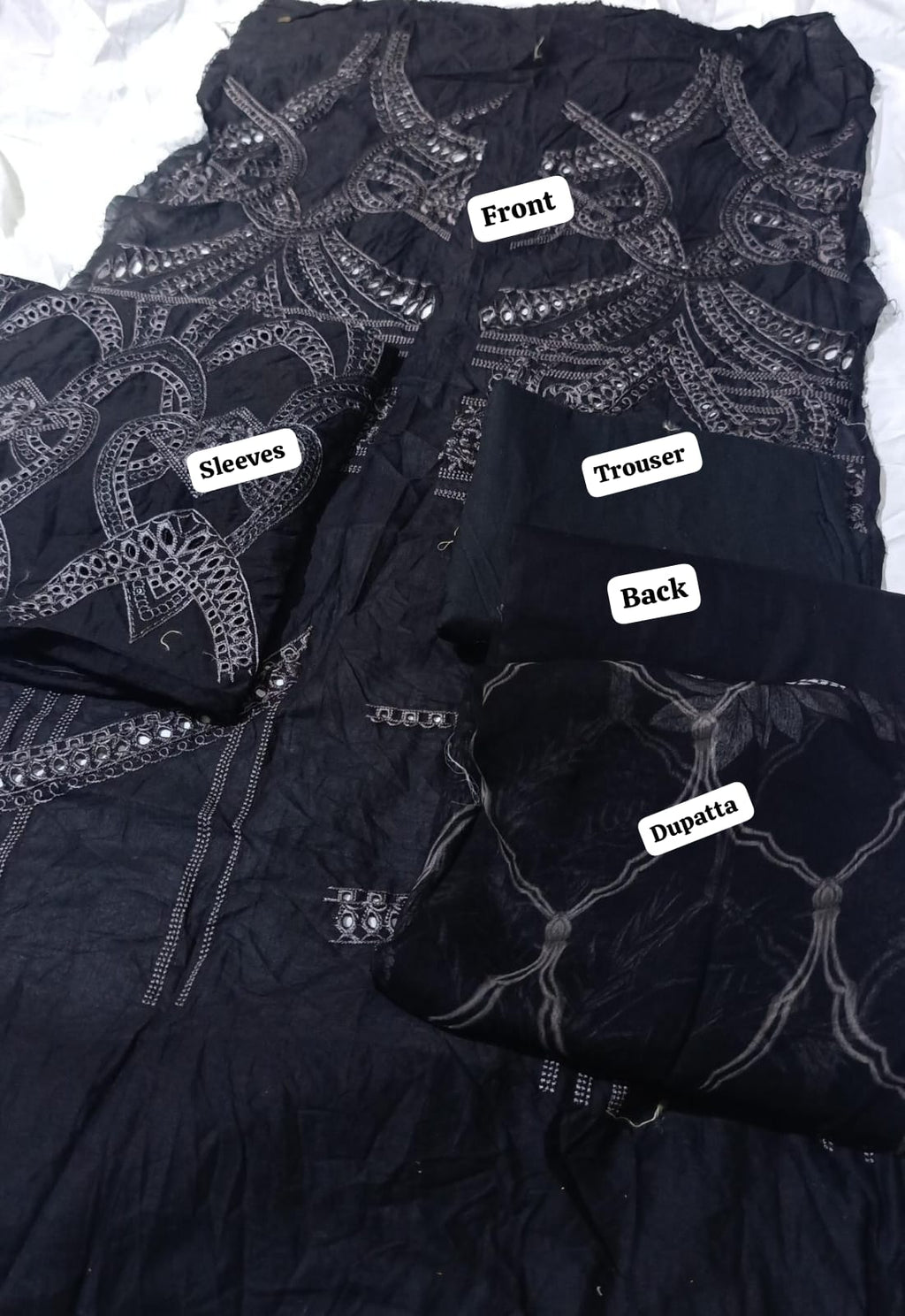 Maria b emb lawn 3pc unstitched