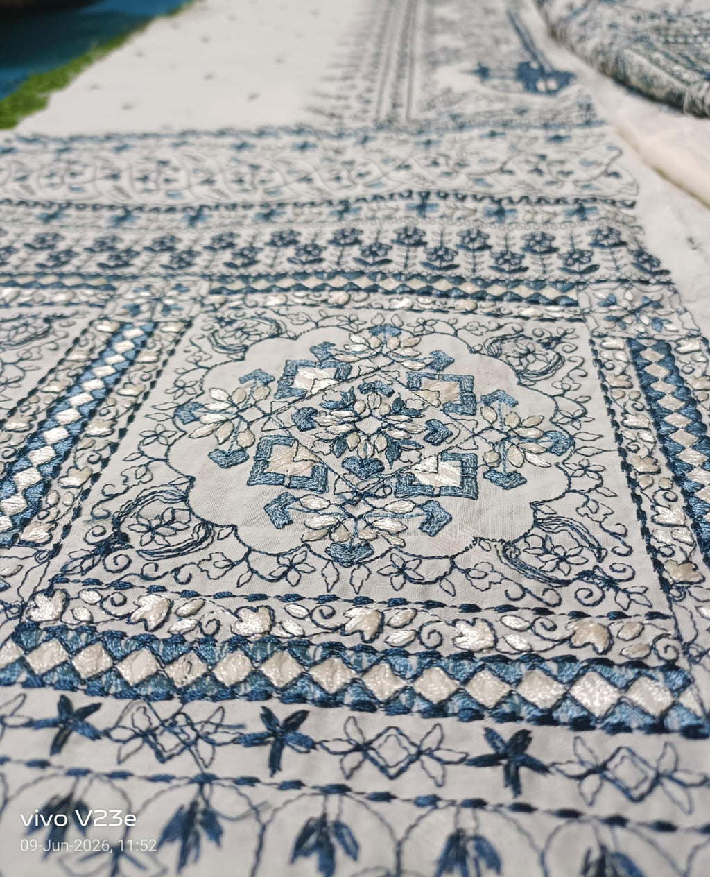 Zarashahjhan emb lawn 2pc