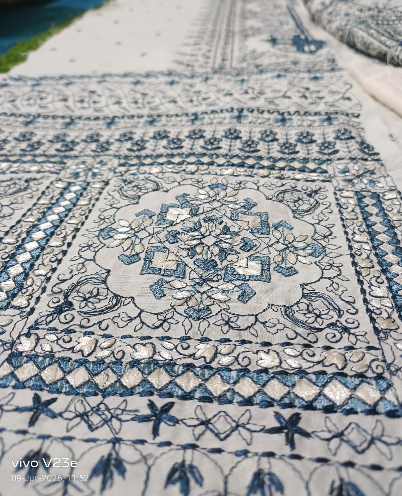 Zarashahjhan emb lawn 2pc