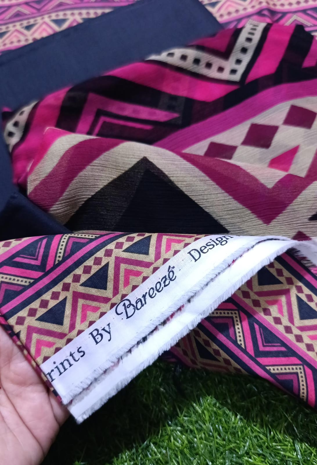 Bareeze lawn printed 3pc unstitched