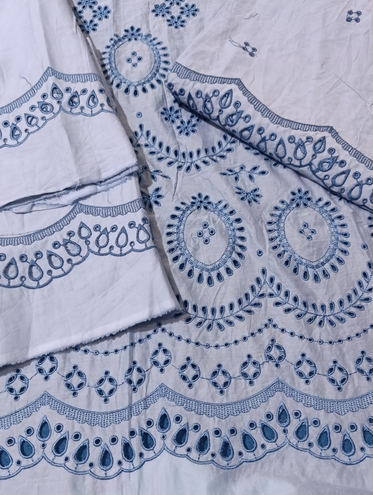 Zarashahjhan lawn emb 2pc