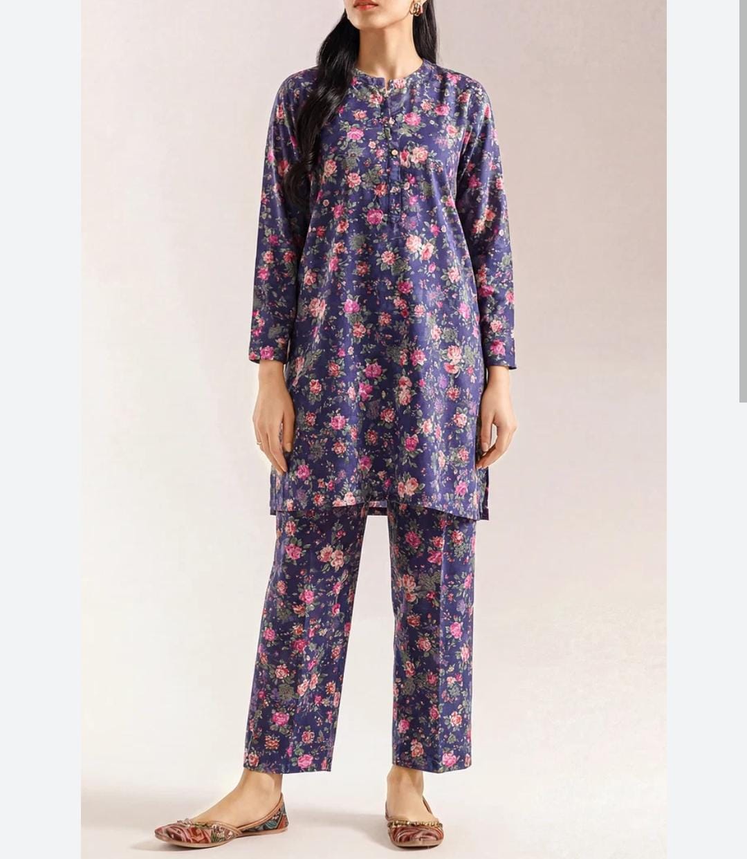 Saya lawn silk printed 2pc medium size