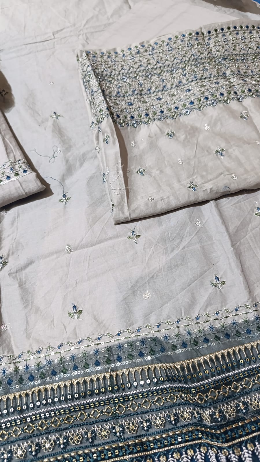 Batik emb lawn 2pc