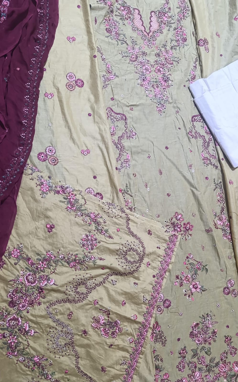 Hussain rehar lawn  emb 2 piece shirt trausar