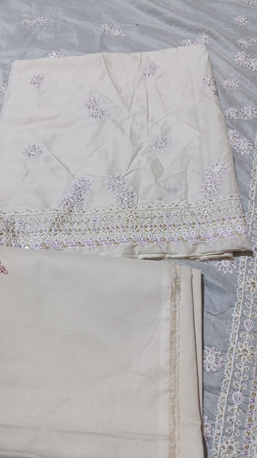 Batik emb lawn 3pc