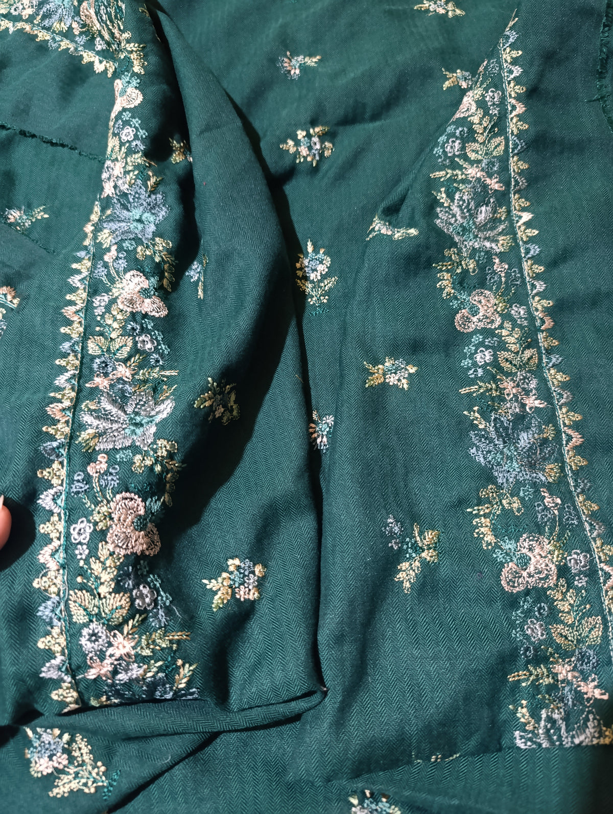 Hussain rehar winter Emb shawl 2yard