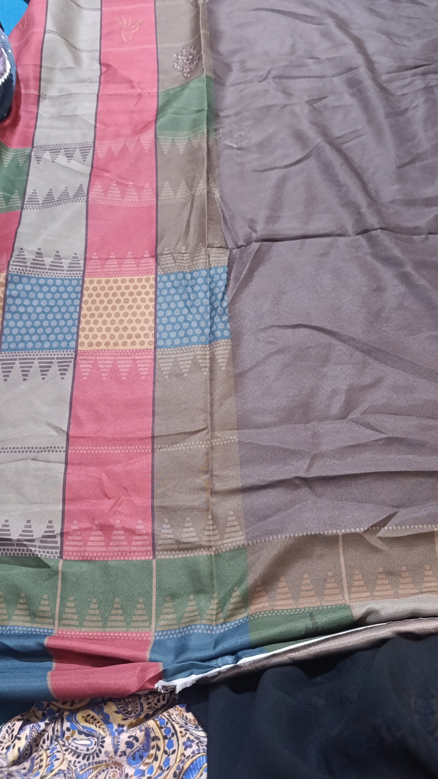 Baroque acrylic printed shawl