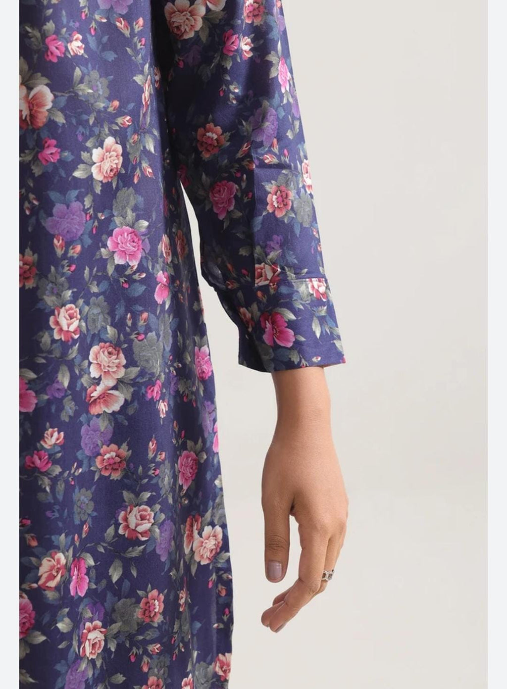Saya lawn silk printed 2pc medium size