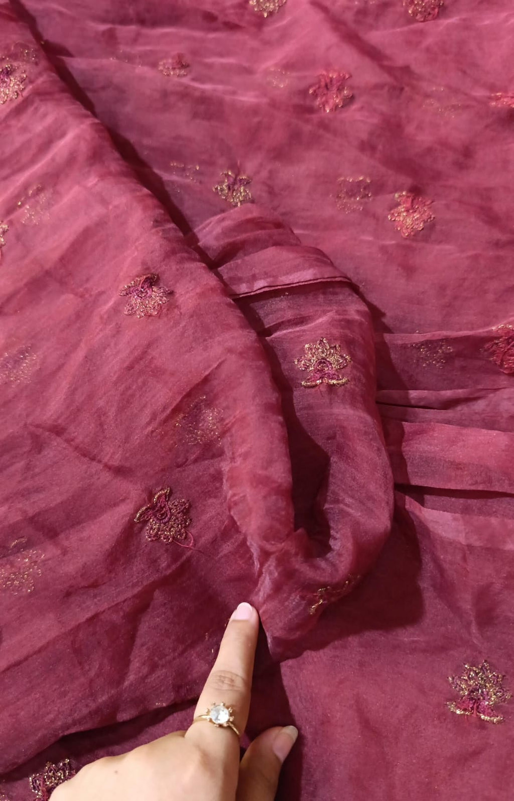 Branded  organza emb dupatta leftover