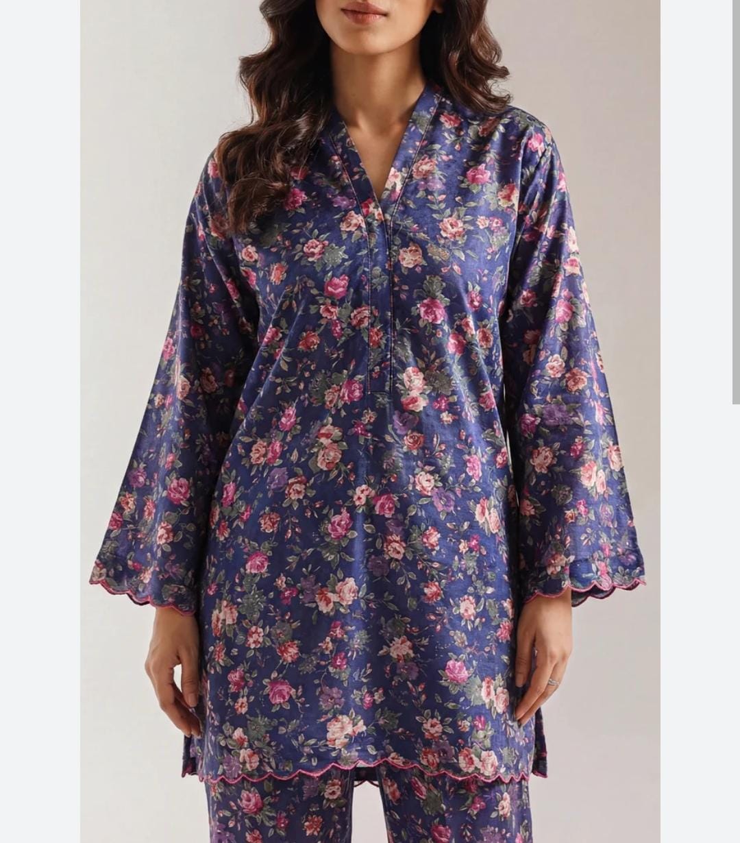 Saya lawn silk printed 2pc medium size