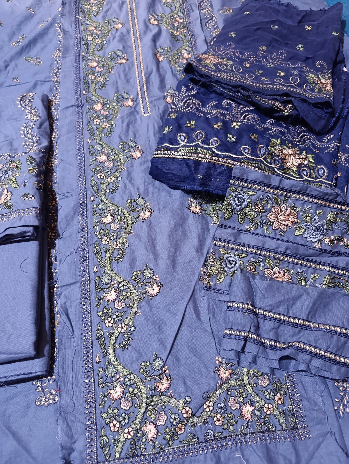 HussainRehar leftover khaddar embroidered 3pc