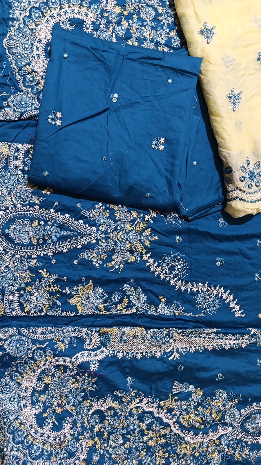 HussainRehar lawn luxury emb 2pc bfresh