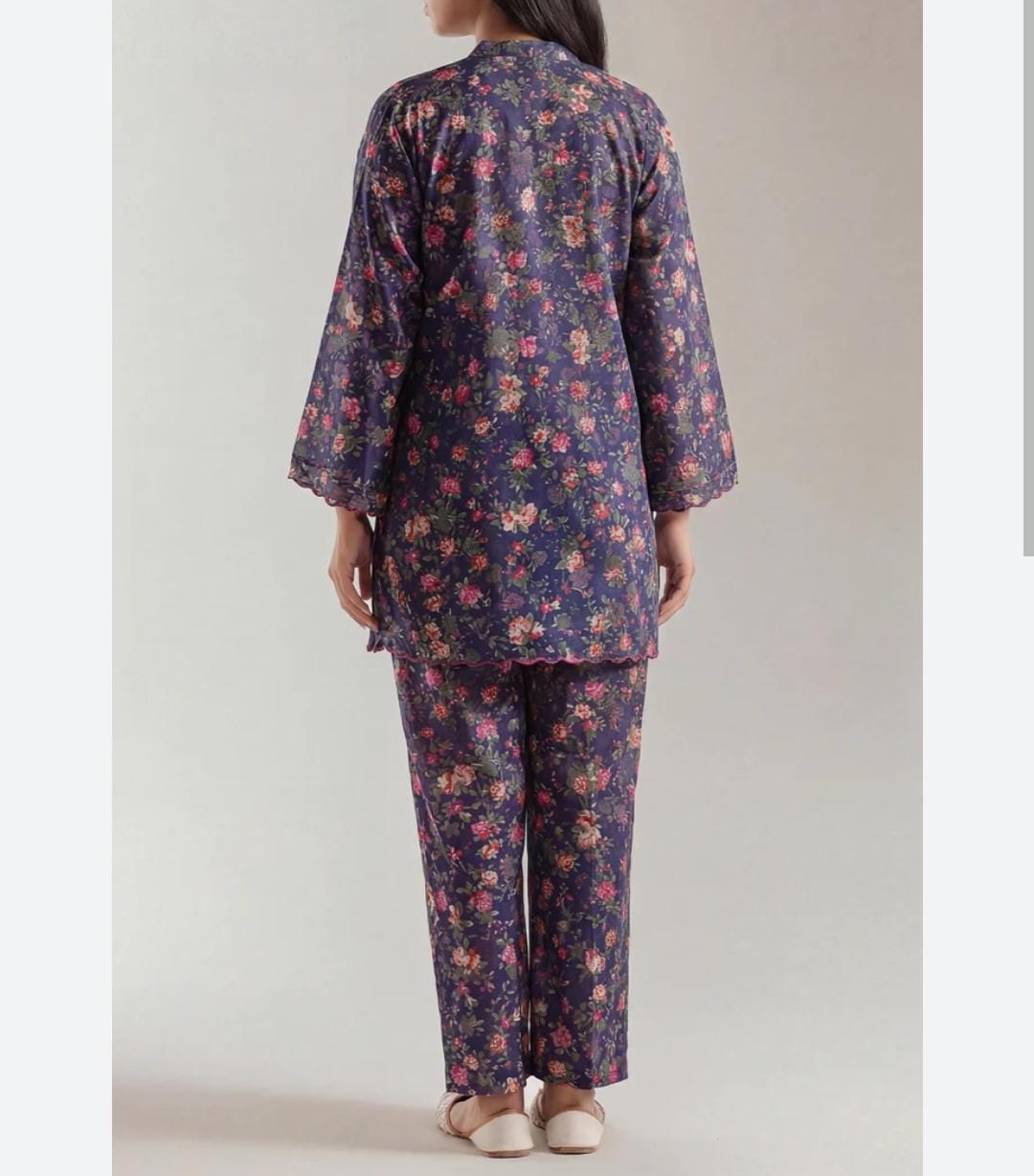 Saya lawn silk printed 2pc medium size
