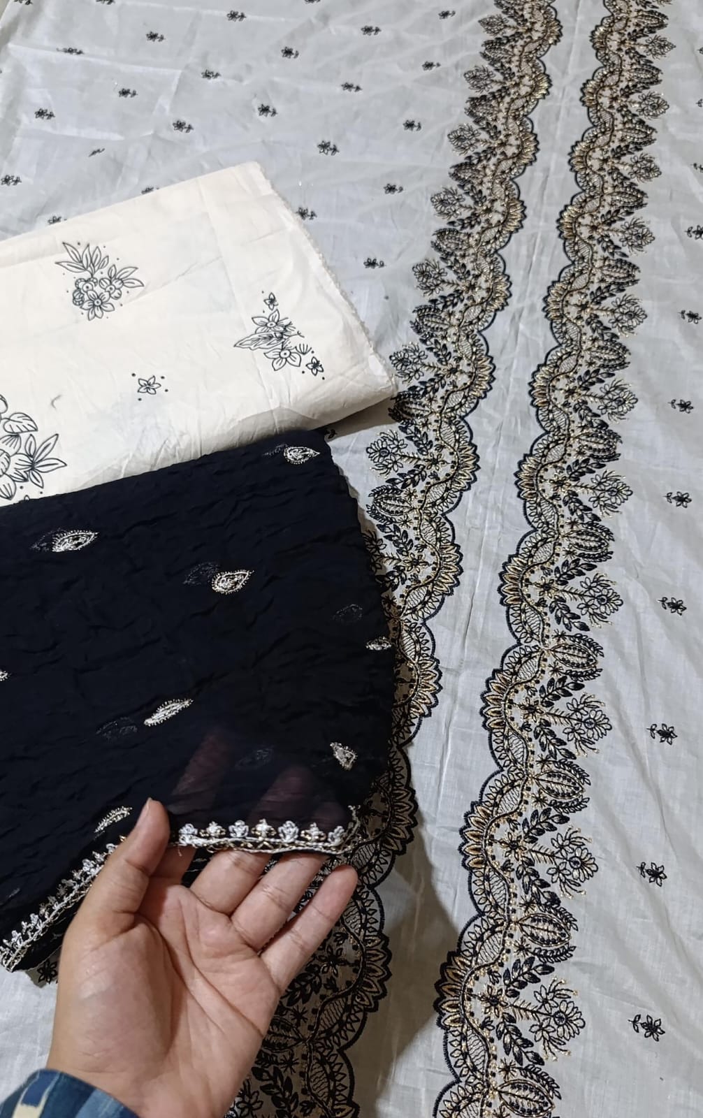 Batik emb lawn 3pc